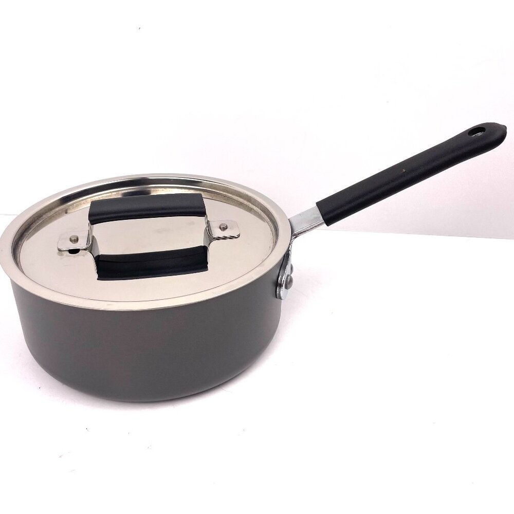 NEW Vollrath Ameriware Professional 3 Qt Saucepan With Stainless Steel Lid 8"
